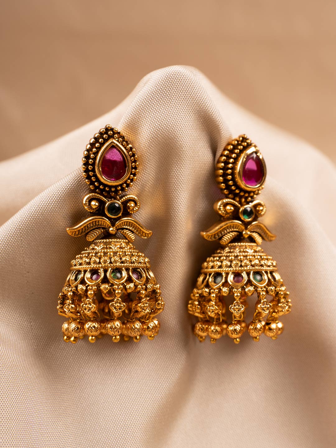 gold earrings for women