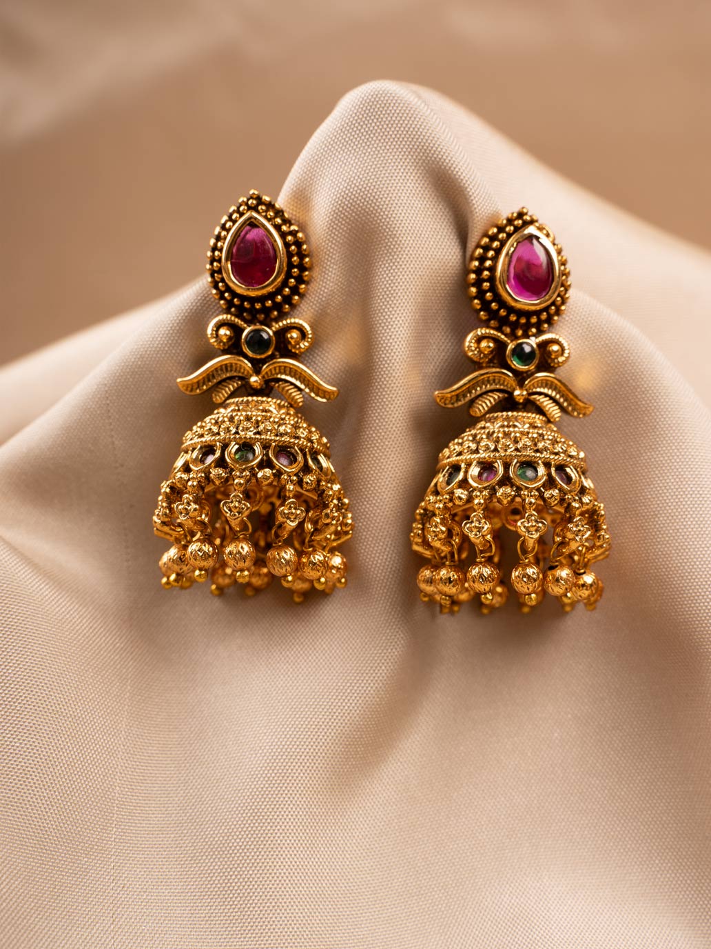 gold earrings for women